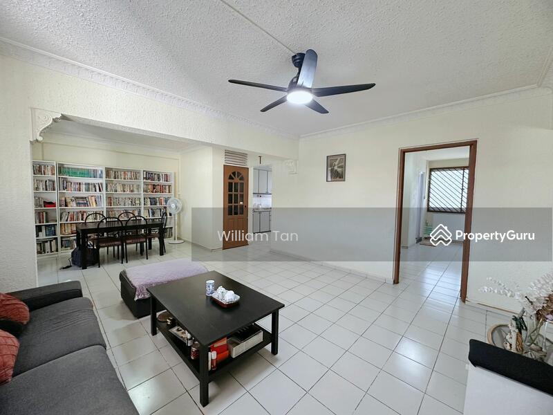 HDB Flat for Sale: Tampines, D18, 520870
