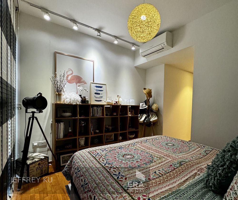 Superb Value! Sea View! Mins to Beach. No West Sun. Move-in Rd