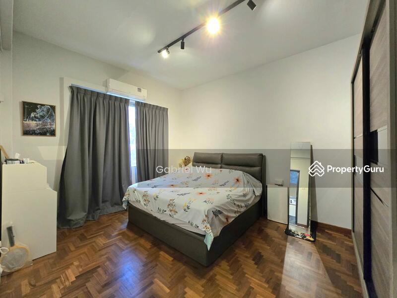  4 Gray Lane  Walk Up  Freehold Heritage