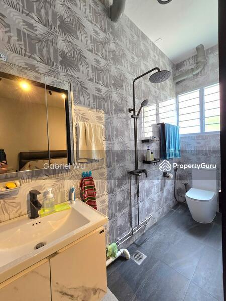  4 Gray Lane  Walk Up  Freehold Heritage