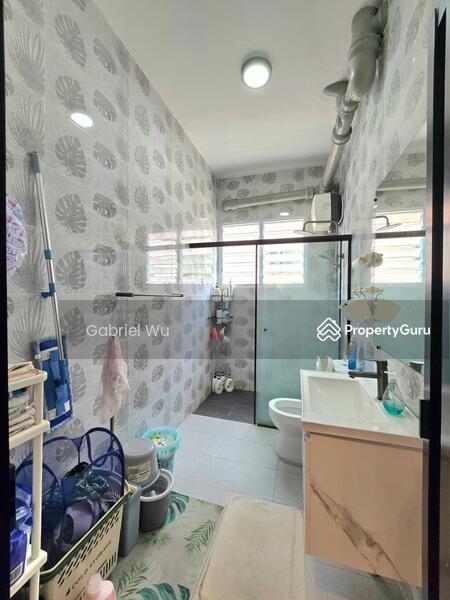  4 Gray Lane  Walk Up  Freehold Heritage