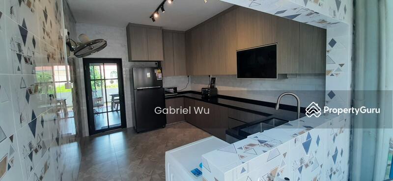  4 Gray Lane  Walk Up  Freehold Heritage