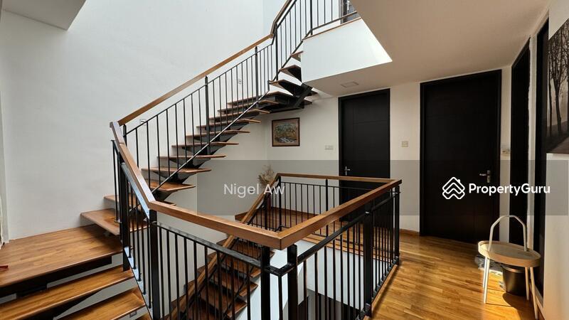  D15 2.5 Sty Renovated Inter-Terrace  North-South Facing 