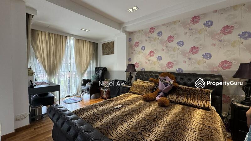  D15 2.5 Sty Renovated Inter-Terrace  North-South Facing 