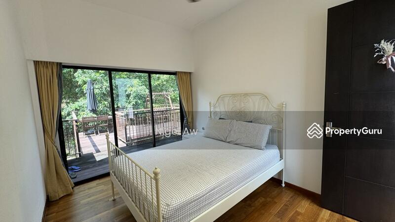  D15 2.5 Sty Renovated Inter-Terrace  North-South Facing 