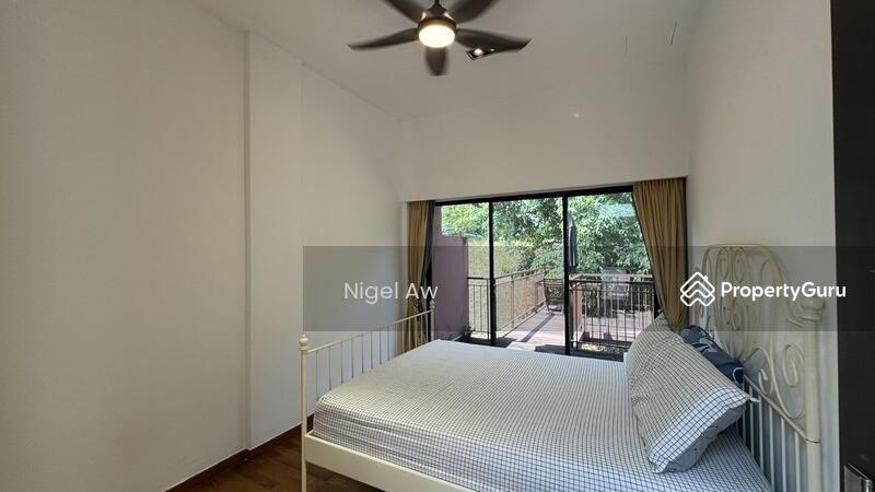  D15 2.5 Sty Renovated Inter-Terrace  North-South Facing 