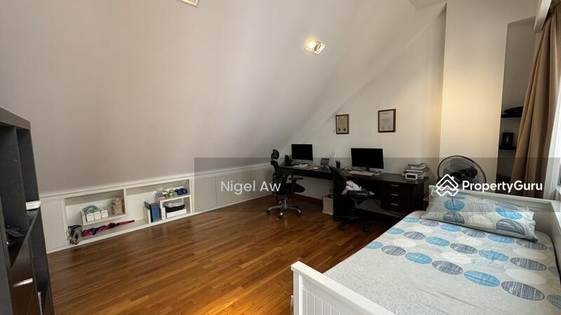  D15 2.5 Sty Renovated Inter-Terrace  North-South Facing 