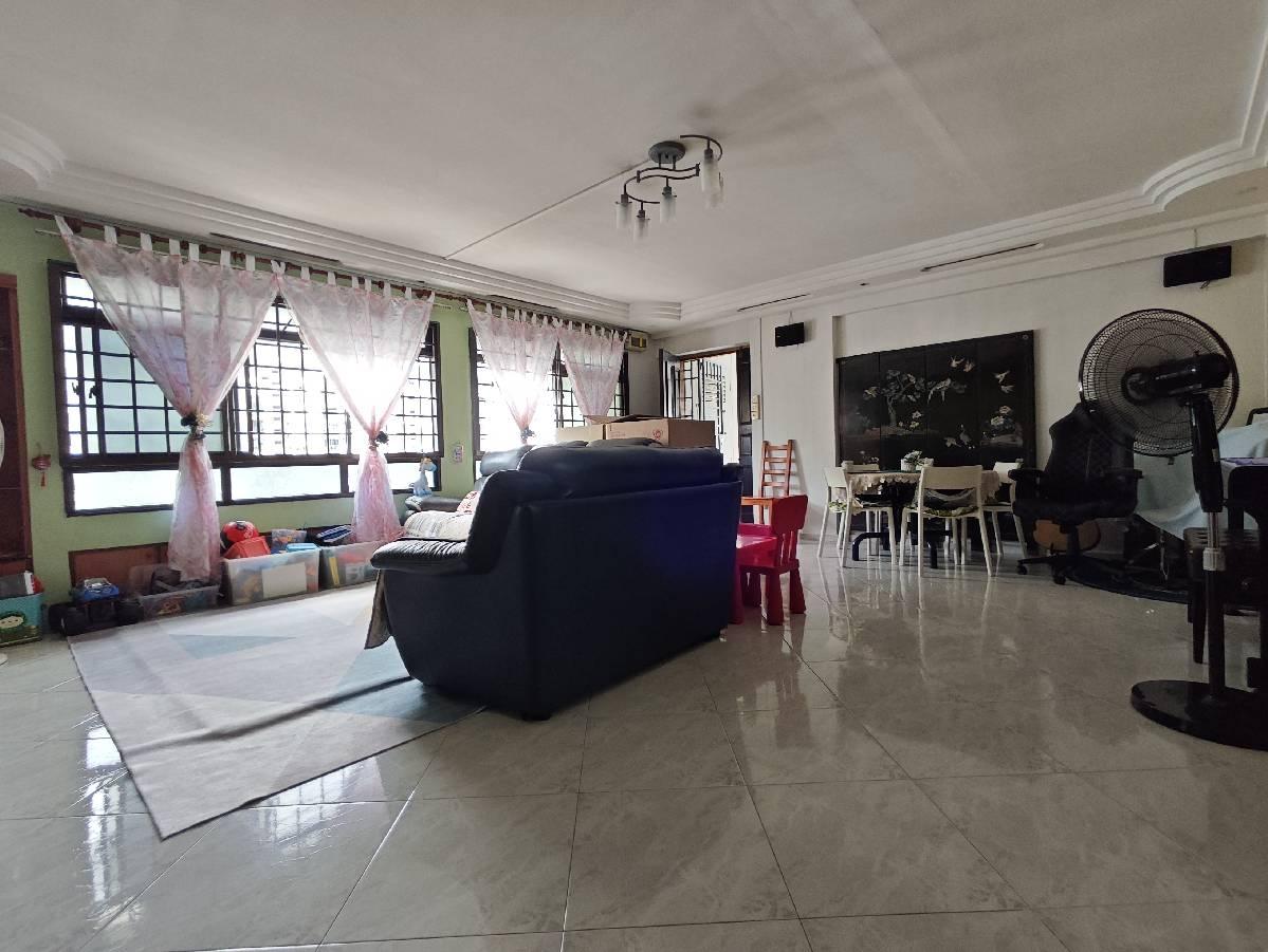 Prop-GPT: HDB Apartment: D23 Bukit Panjang 525 Jelapang Road