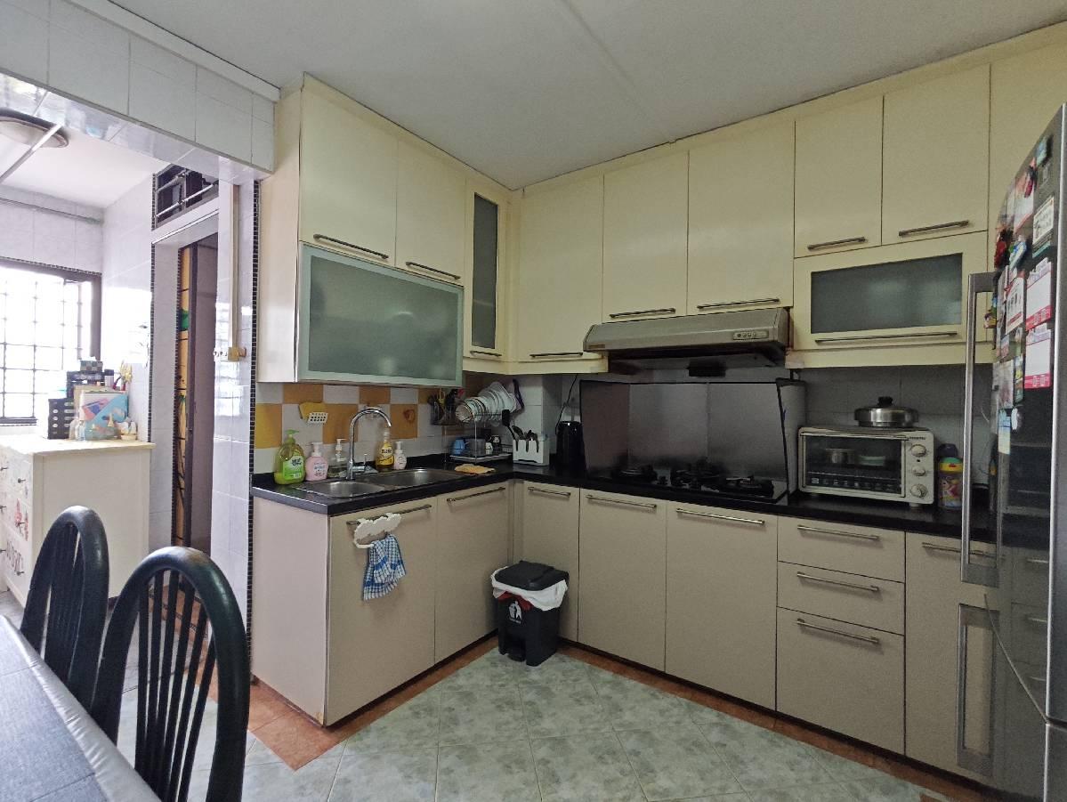 525 Jelapang Road HDB Apartment For Sale, $775,000, 3 Bed 2 Bath 1,302 sqft $595.00 psf