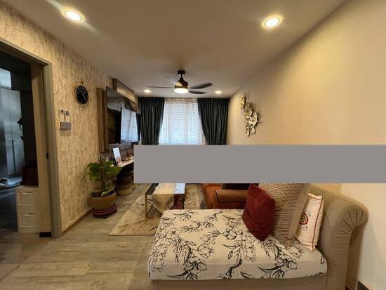 HDB Apartment for Sale: Simei, D18, 520230