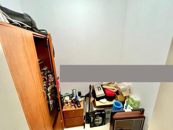 42A Margaret Drive HDB Apartment For Sale, $789,999, 2 Bed 2 Bath 678 sqft $1,165.00 psf