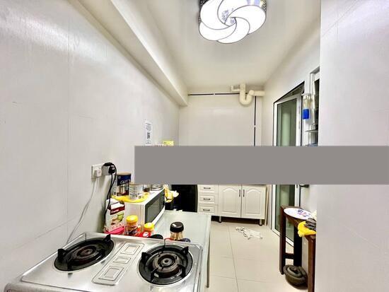 42A Margaret Drive HDB Apartment For Sale, $789,999, 2 Bed 2 Bath 678 sqft $1,165.00 psf