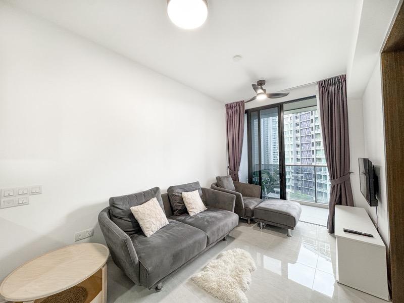 Prop-GPT: Condominium: D09 Cairnhill Kopar At Newton