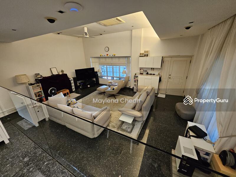 Prop-GPT: Semi-Detached: D21 Upper Bukit Timah Upper Bukit Timah Beauty World