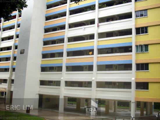 Prop-GPT: HDB - 2 room: D10 Holland 32 Holland Close