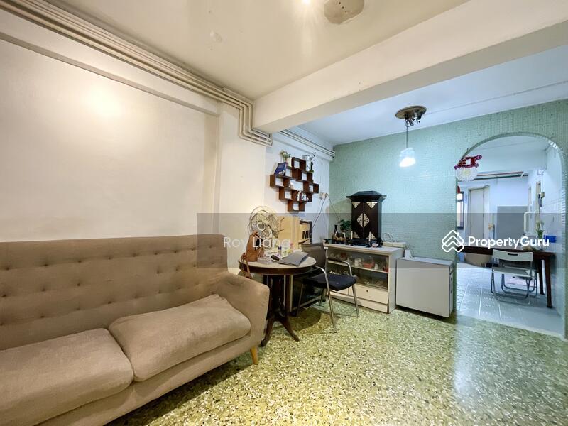 Prop-GPT: HDB Flat: D14 Geylang 95 Aljunied Crescent