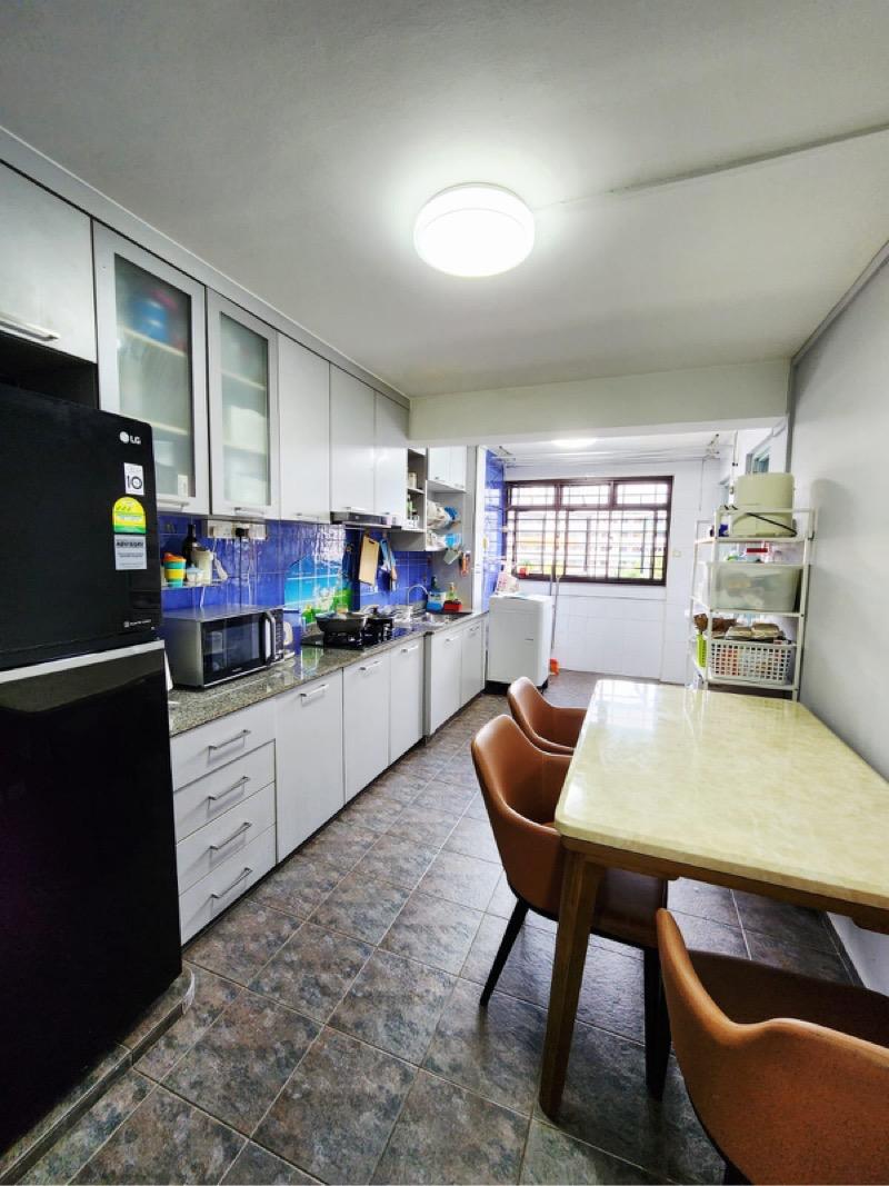 227 Lorong 8 Toa Payoh HDB Apartment For Sale, $499,000, 3 Bed 1 Bath 882 sqft $566.00 psf