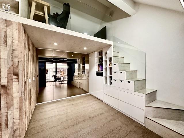 Watermark Robertson Quay Apartment For Sale, $3,591,3003 Bath 1,711 sqft $2,099.00 psf