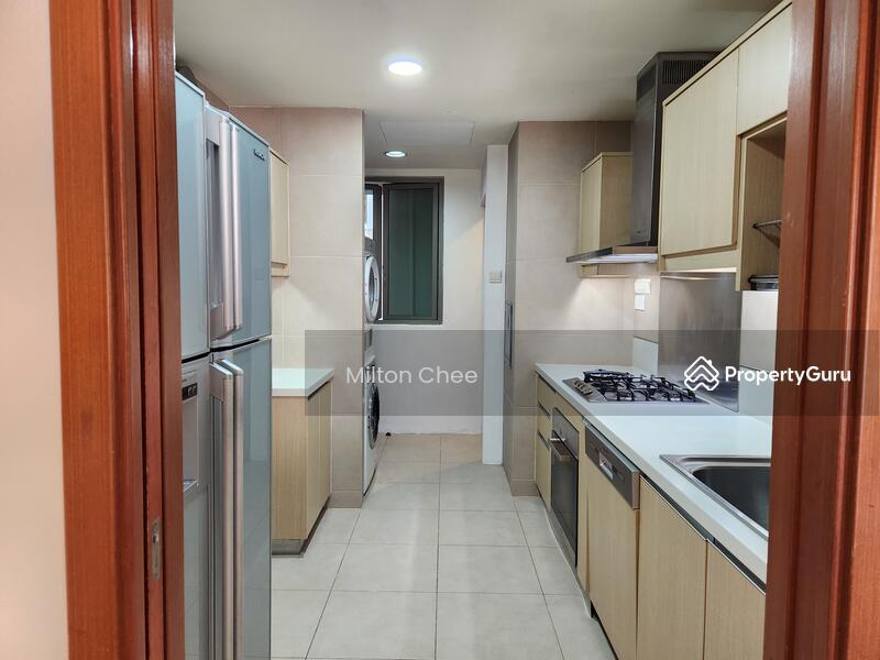 The Berth by the Cove