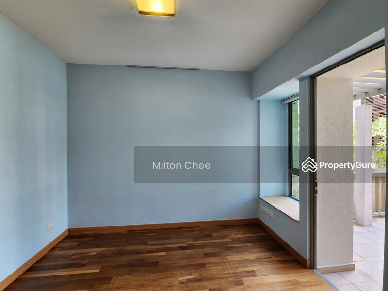 The Berth by the Cove