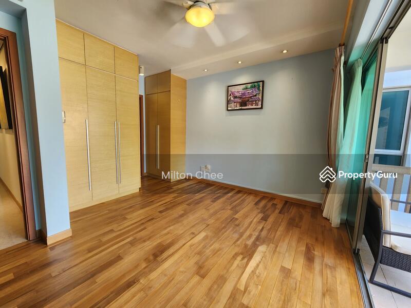 The Berth by the Cove