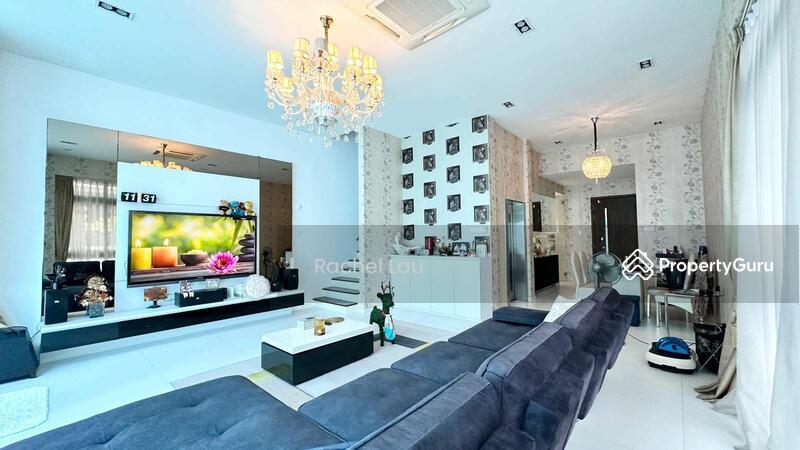 Corner Terrace At Andrew Terrace