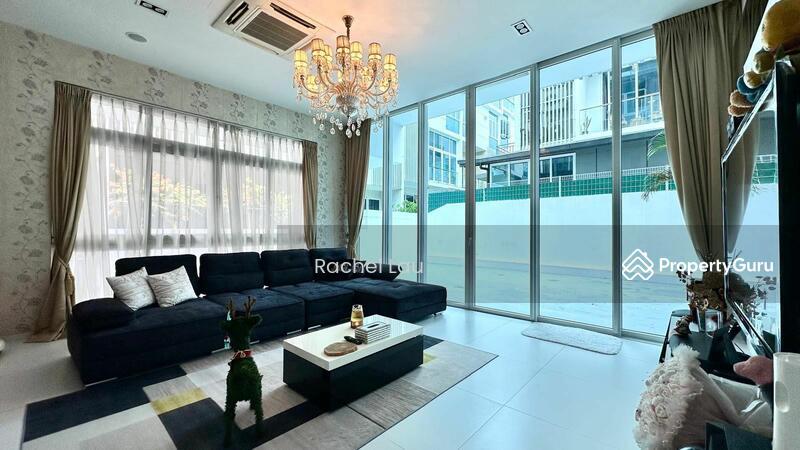 Corner Terrace At Andrew Terrace