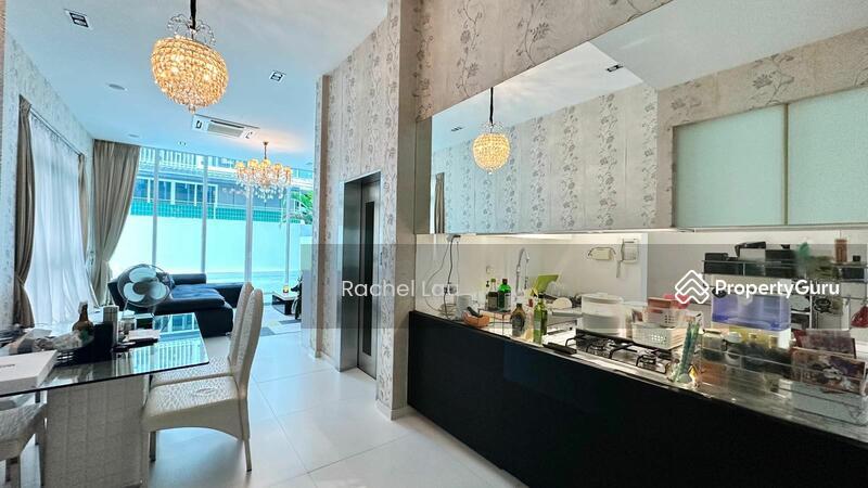 Corner Terrace At Andrew Terrace