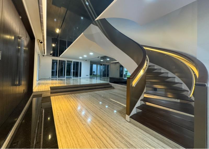 Prop-GPT: Detached: D15 Siglap Frankel Estate