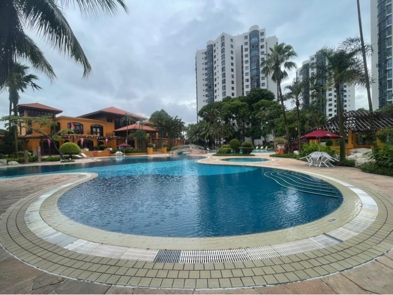 Parc Oasis Condominium For Sale, $1,630,000, 3 Bed 3 Bath 1,227 sqft $1,328.00 psf