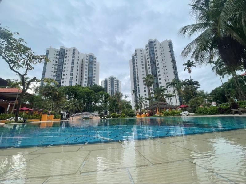 Parc Oasis Condominium For Sale, $1,630,000, 3 Bed 3 Bath 1,227 sqft $1,328.00 psf