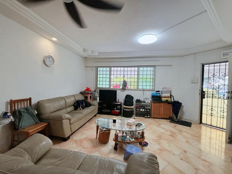 241 Hougang Street 22 HDB Apartment For Sale, $460,000, 2 Bed 2 Bath 893 sqft $515.00 psf