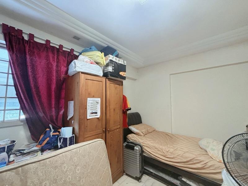 241 Hougang Street 22 HDB Apartment For Sale, $460,000, 2 Bed 2 Bath 893 sqft $515.00 psf