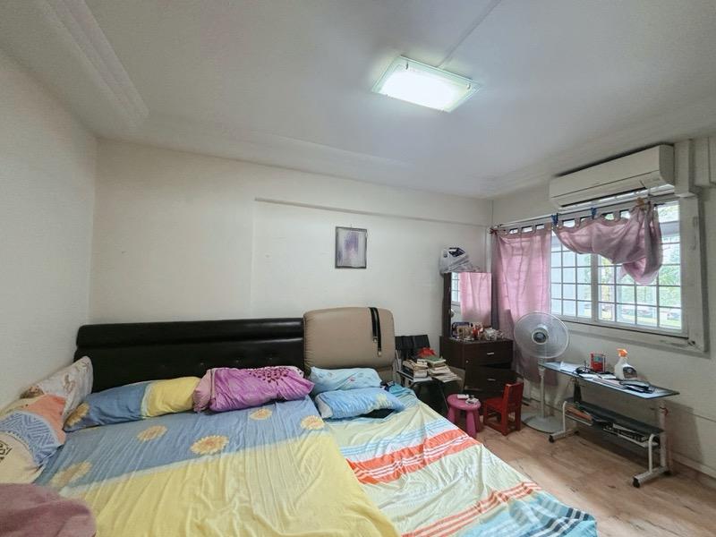 241 Hougang Street 22 HDB Apartment For Sale, $460,000, 2 Bed 2 Bath 893 sqft $515.00 psf