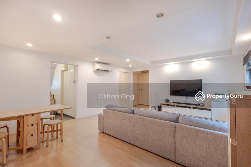 Prop-GPT: HDB Flat: D25 Woodlands 339 Woodlands Avenue 1