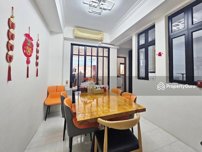 Seletar Place - Beautiful Cul De Sac Freehold Terrace House