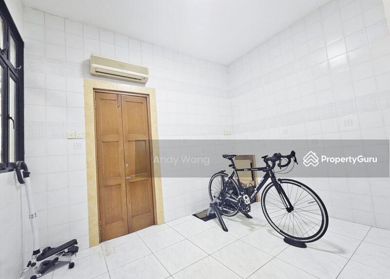 Seletar Place - Beautiful Cul De Sac Freehold Terrace House