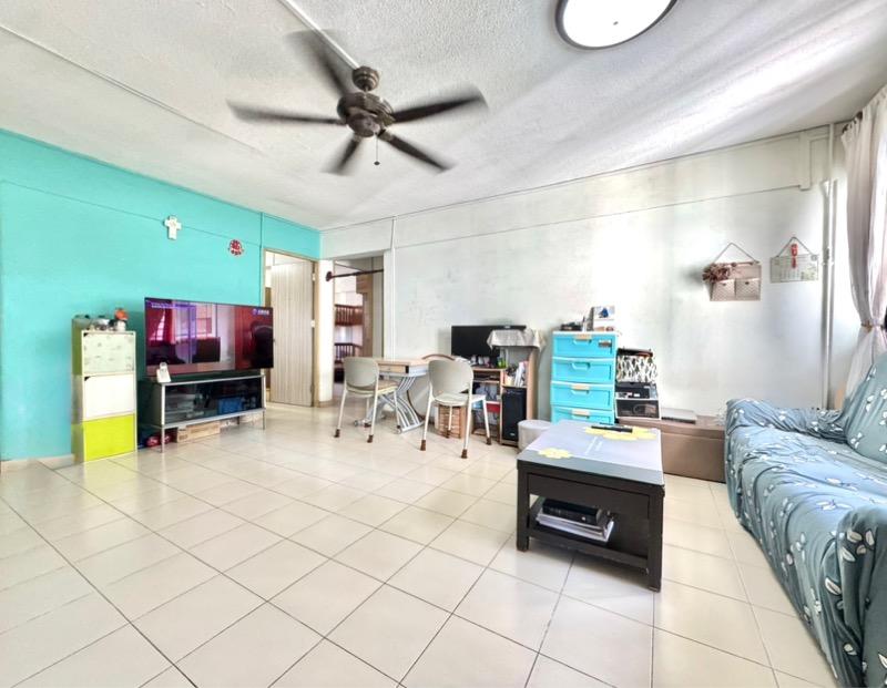 Prop-GPT: HDB Apartment: D16 Bedok 82 Bedok North Road