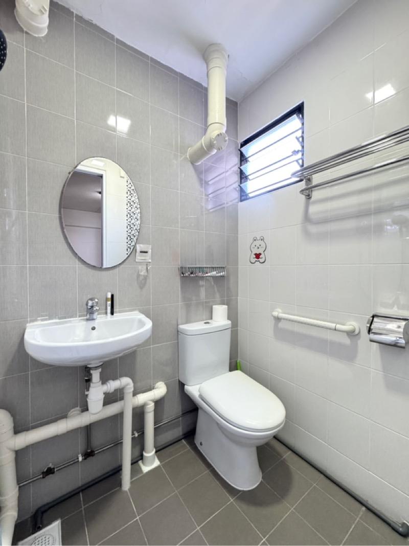 82 Bedok North Road HDB Apartment For Sale, $518,000, 3 Bed 2 Bath 990 sqft $523.00 psf