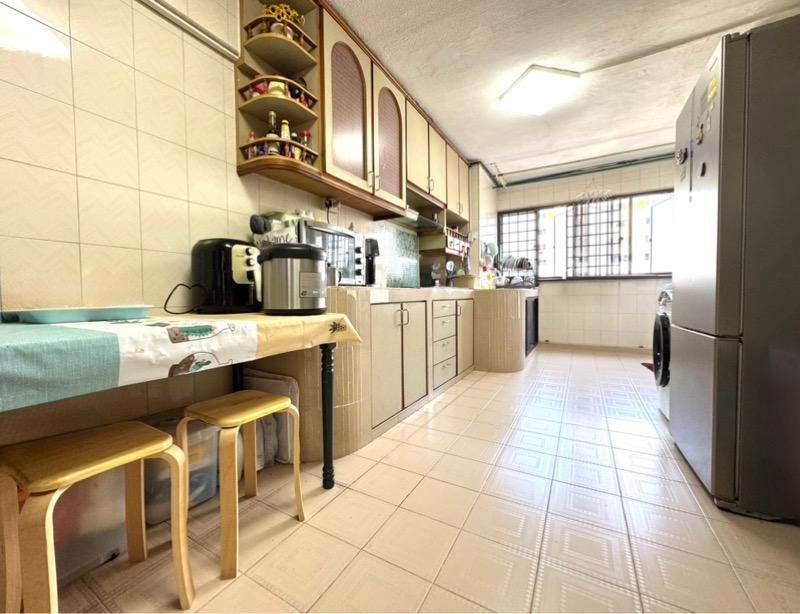 82 Bedok North Road HDB Apartment For Sale, $518,000, 3 Bed 2 Bath 990 sqft $523.00 psf