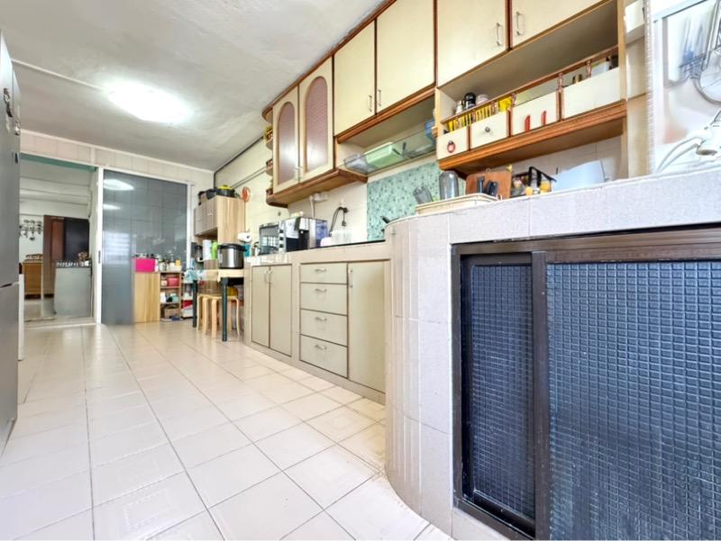 82 Bedok North Road HDB Apartment For Sale, $518,000, 3 Bed 2 Bath 990 sqft $523.00 psf