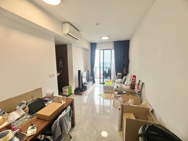 Prop-GPT: Condominium: D03  Stirling Residences