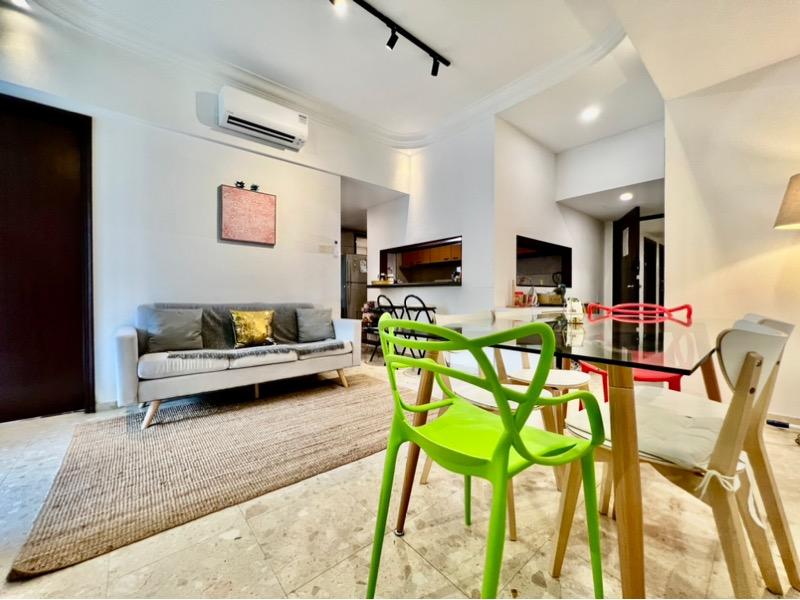 Prop-GPT: Apartment: D09 Oxley UE Square
