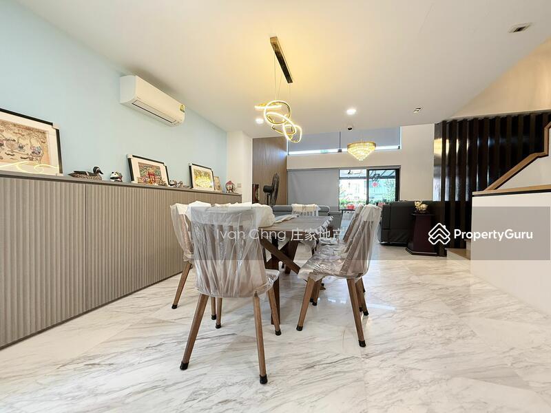 Prop-GPT: Semi-Detached: D19 Serangoon LANDED7772 @ Great Condition 999Y Semi D | Parks 4 Cars | Walk to upcoming MRT | Serangoon Gardens