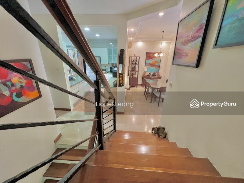 Corner Terrace enjoy quiet yet very convenient location at the heart of Serangoon garden