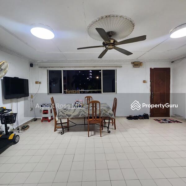 Prop-GPT: HDB Flat: D23 Bukit Batok 409 Bukit Batok West Avenue 4