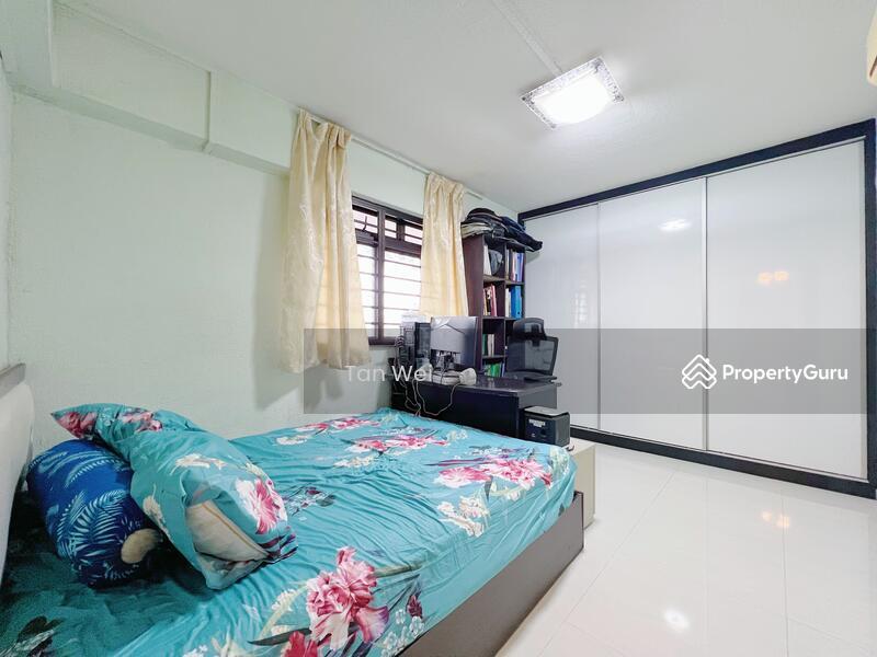 733 Yishun Avenue 5