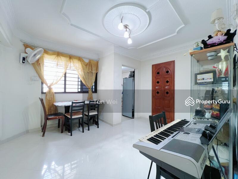 733 Yishun Avenue 5