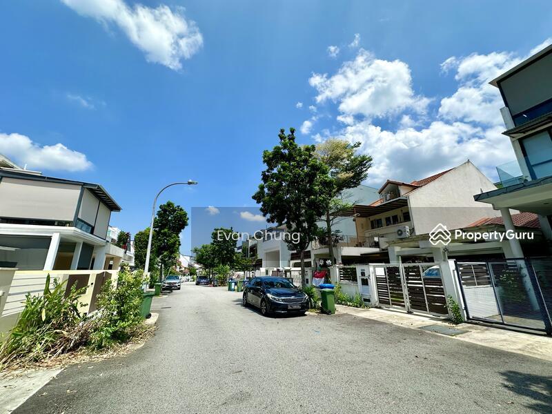 Jalan Chengam Terrace 3mins to CHIJ St Nicholas Girls’ School