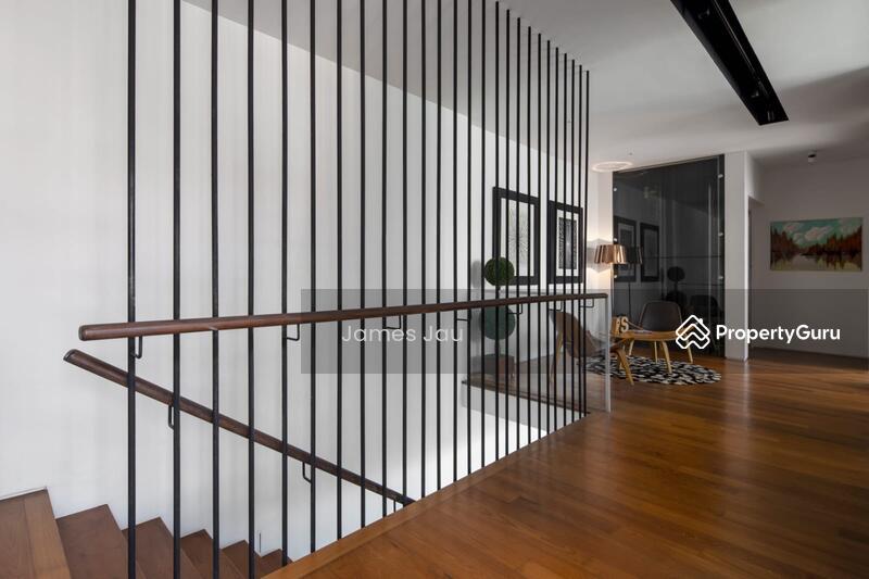 New listing! Beautiful 2.5 storey Modern Semi D with lift and pool in the Goodman area